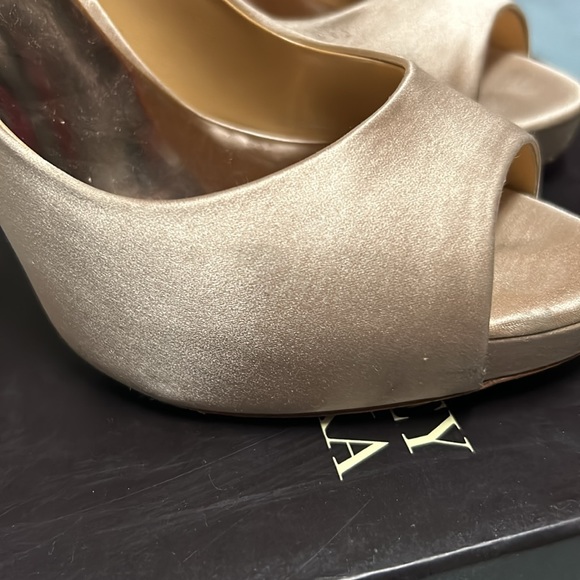 Badgley Mischa heels . Size 9 - Picture 7 of 9